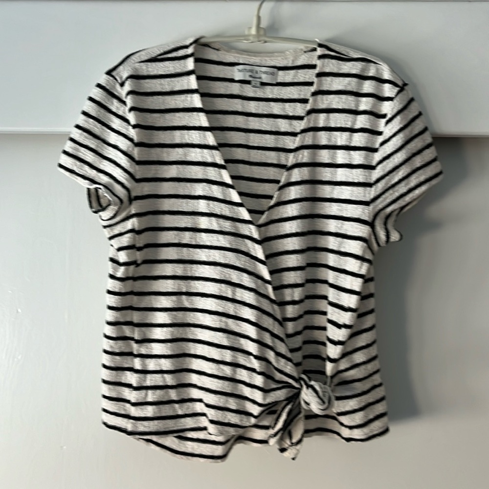 Cute tie front top. Madewell guc